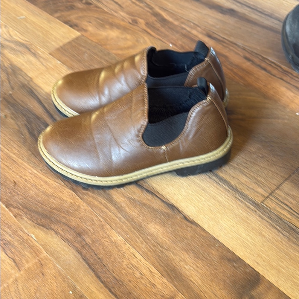 Kids western chief shoes, size one